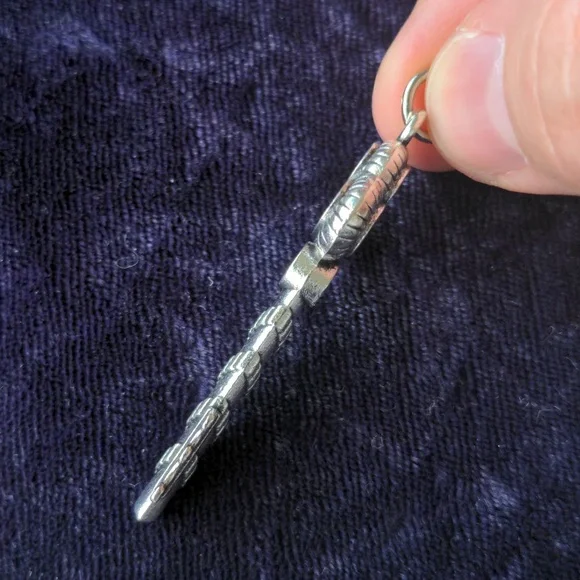 New Silver Color Key Pendant - Picture 3 of 5